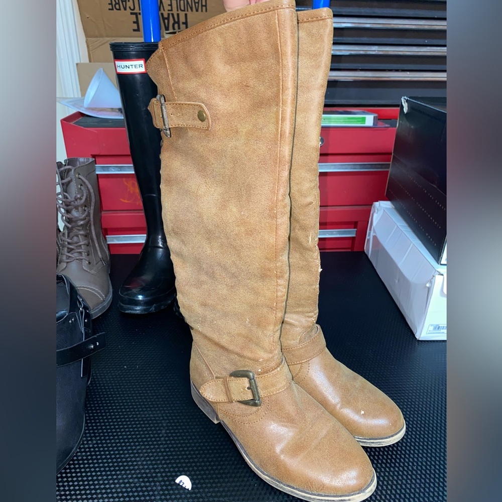 TALL BOOTS